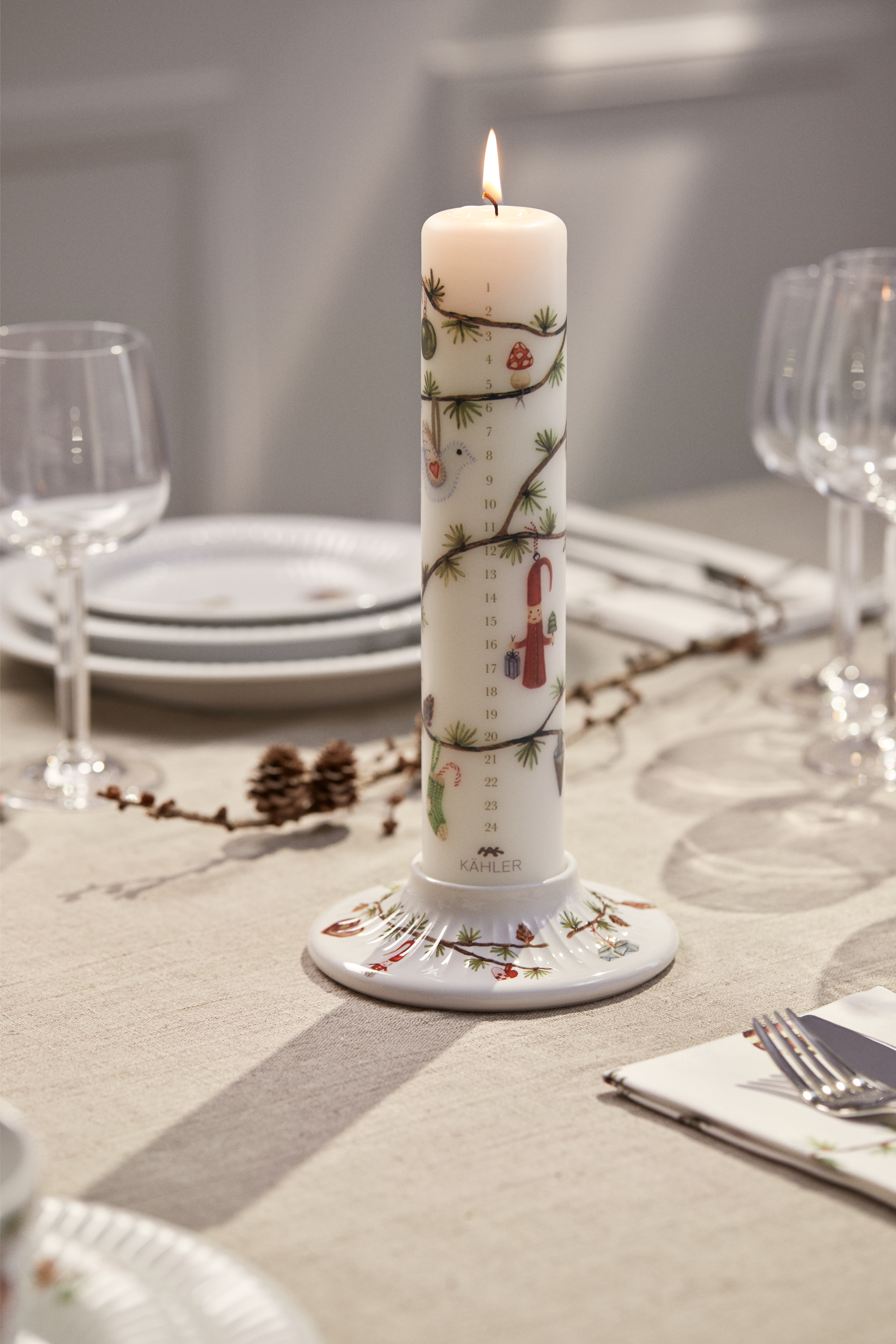 Kähler Block candle holder H4 in White w. deco