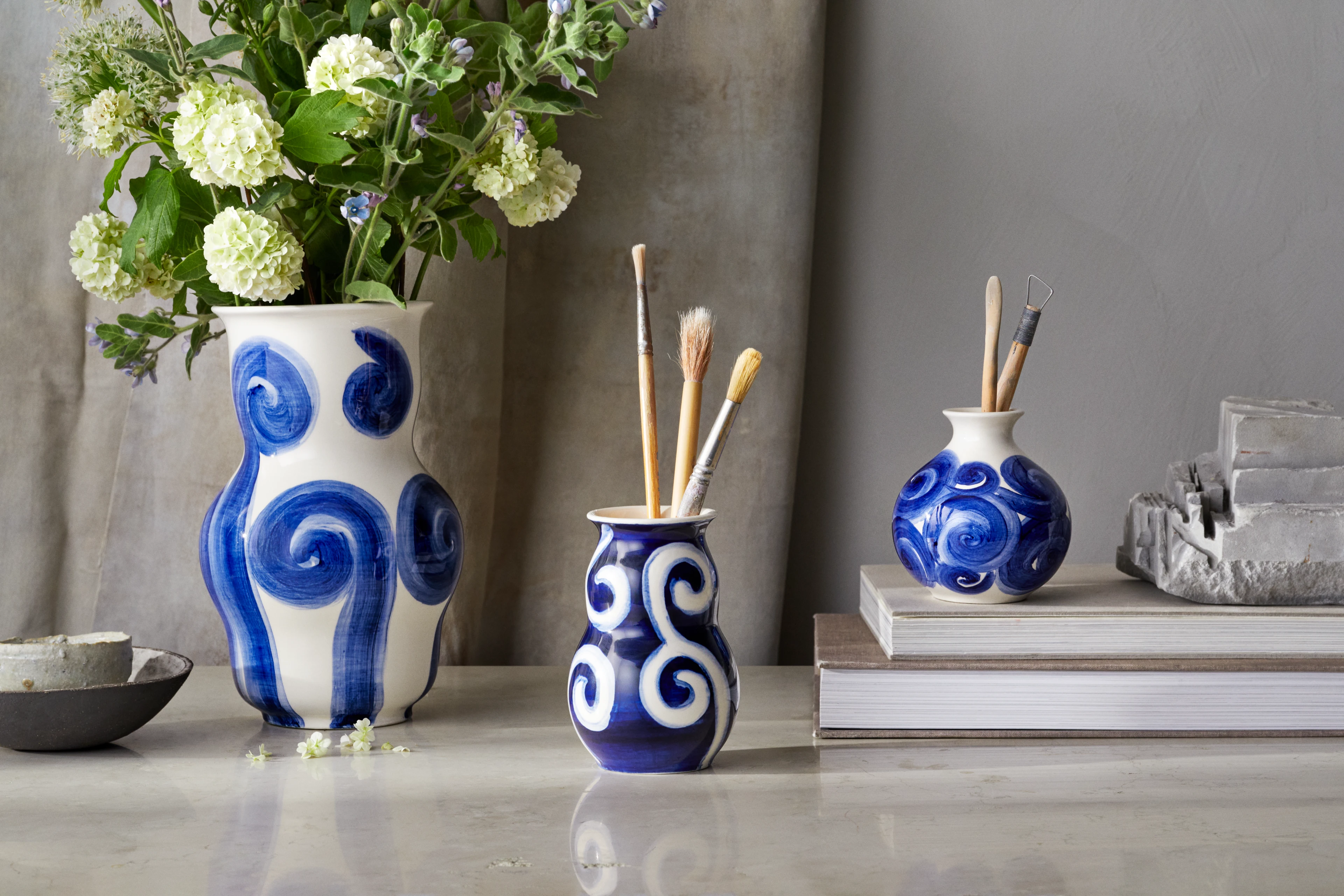 Vase H10.5 cm fra Kähler i fargen Blå, laget av Keramikk