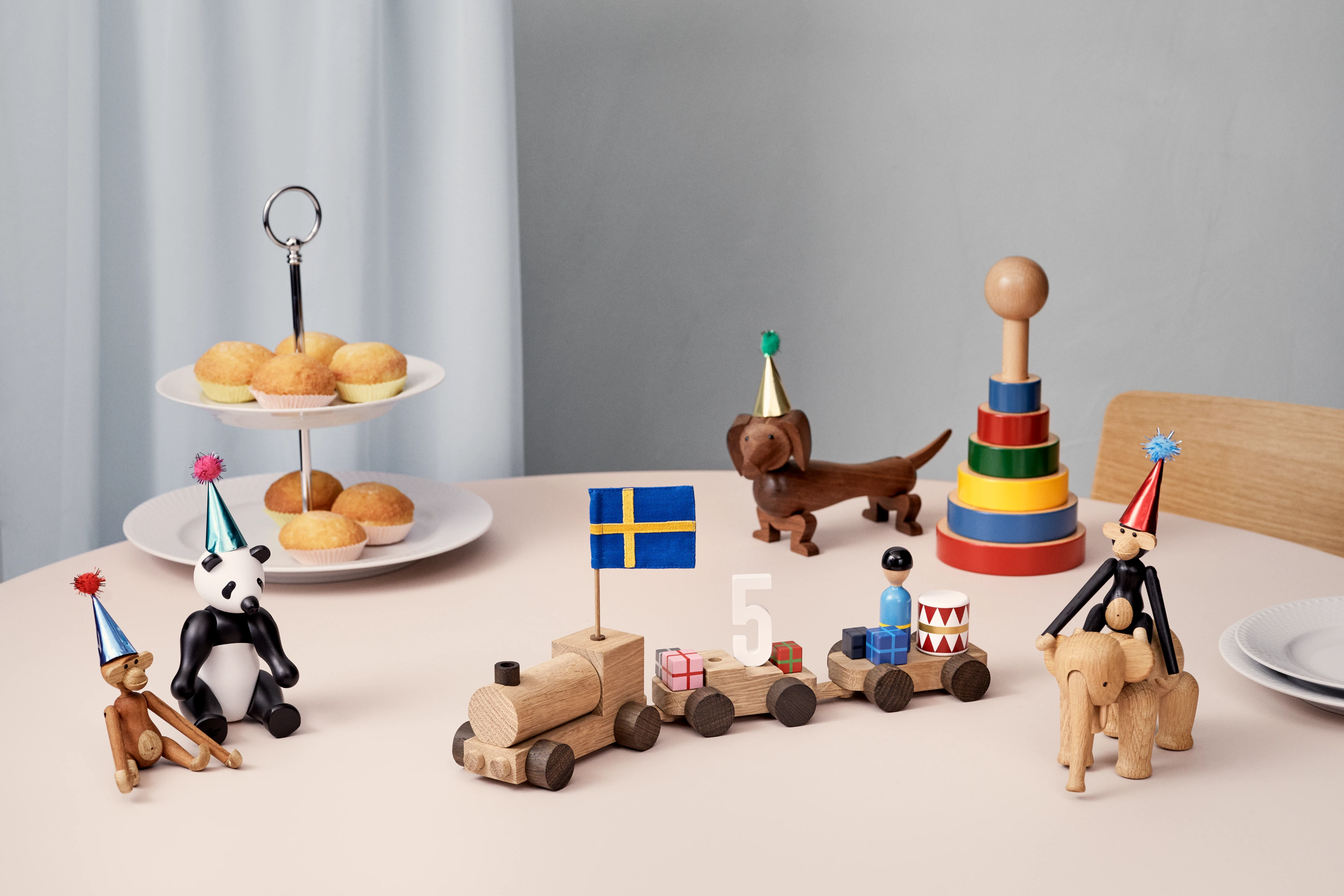 Birthday Train Swedish from Kay Bojesen in Oak/Smoked oak color, made of Wood