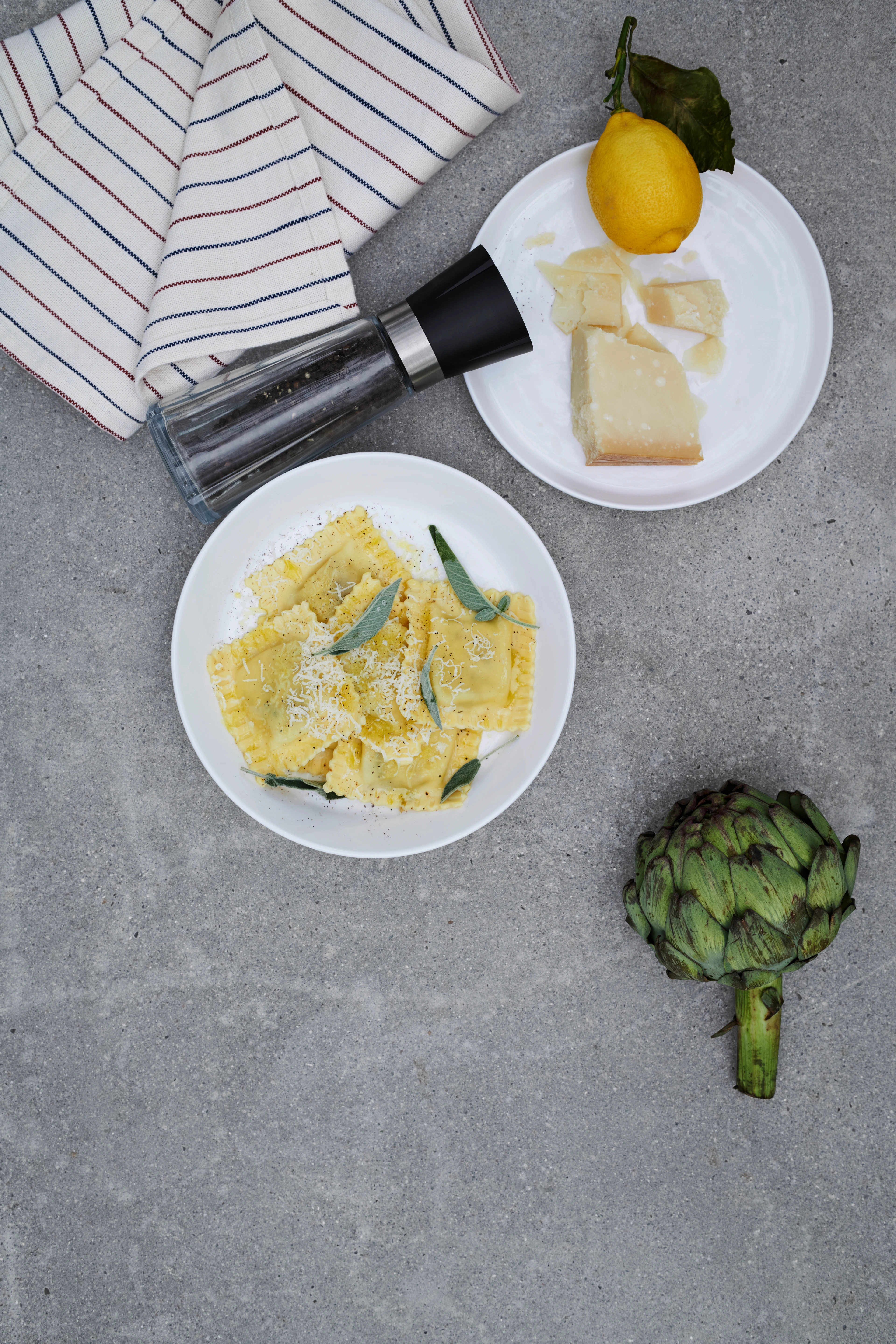 Kvarn H20.5 cm från Rosendahl i färgen Svart/Stål, tillverkad av Glas