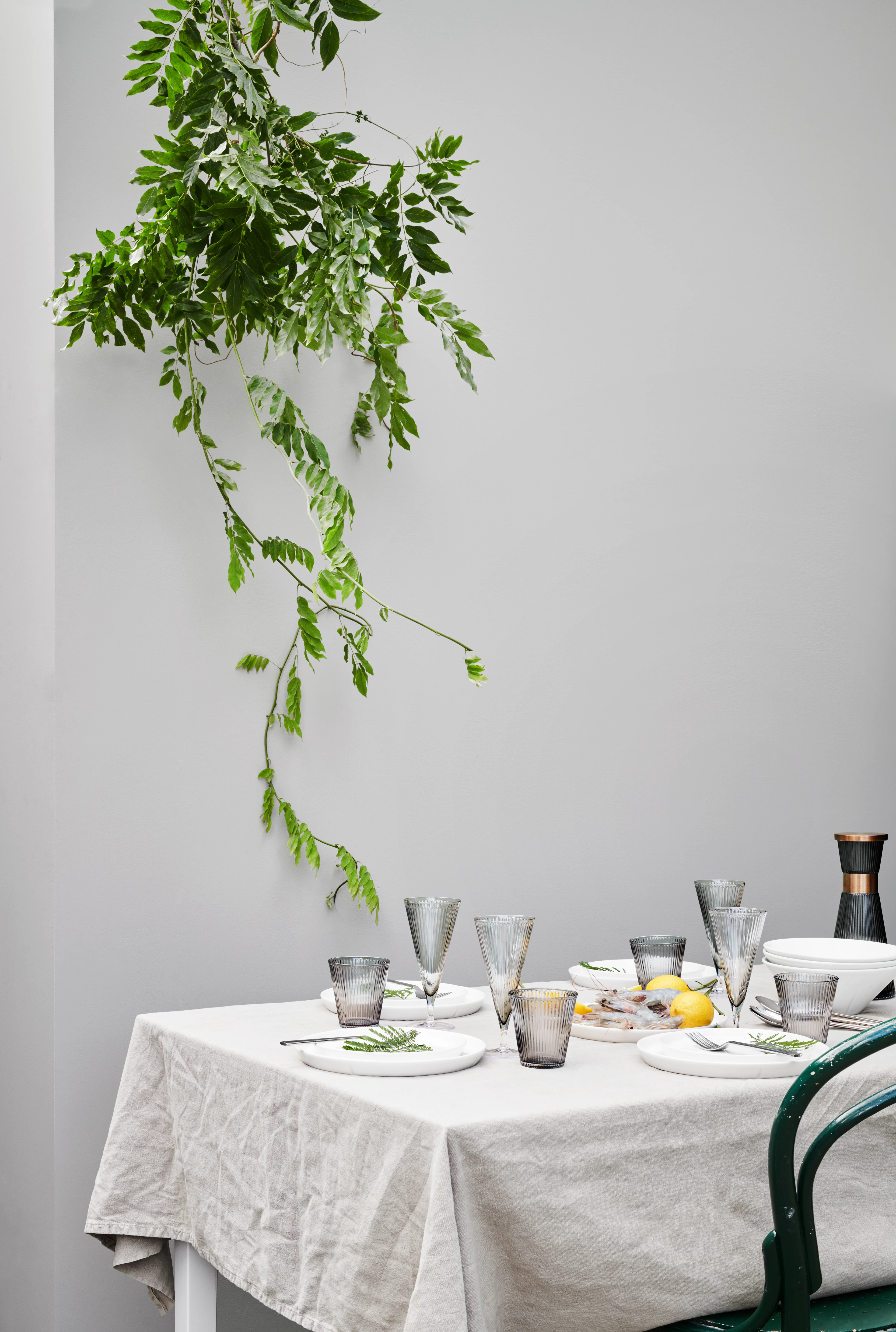 Champagneglas 20 cl 2 st. från Rosendahl i färgen Smoke, tillverkad av Glas