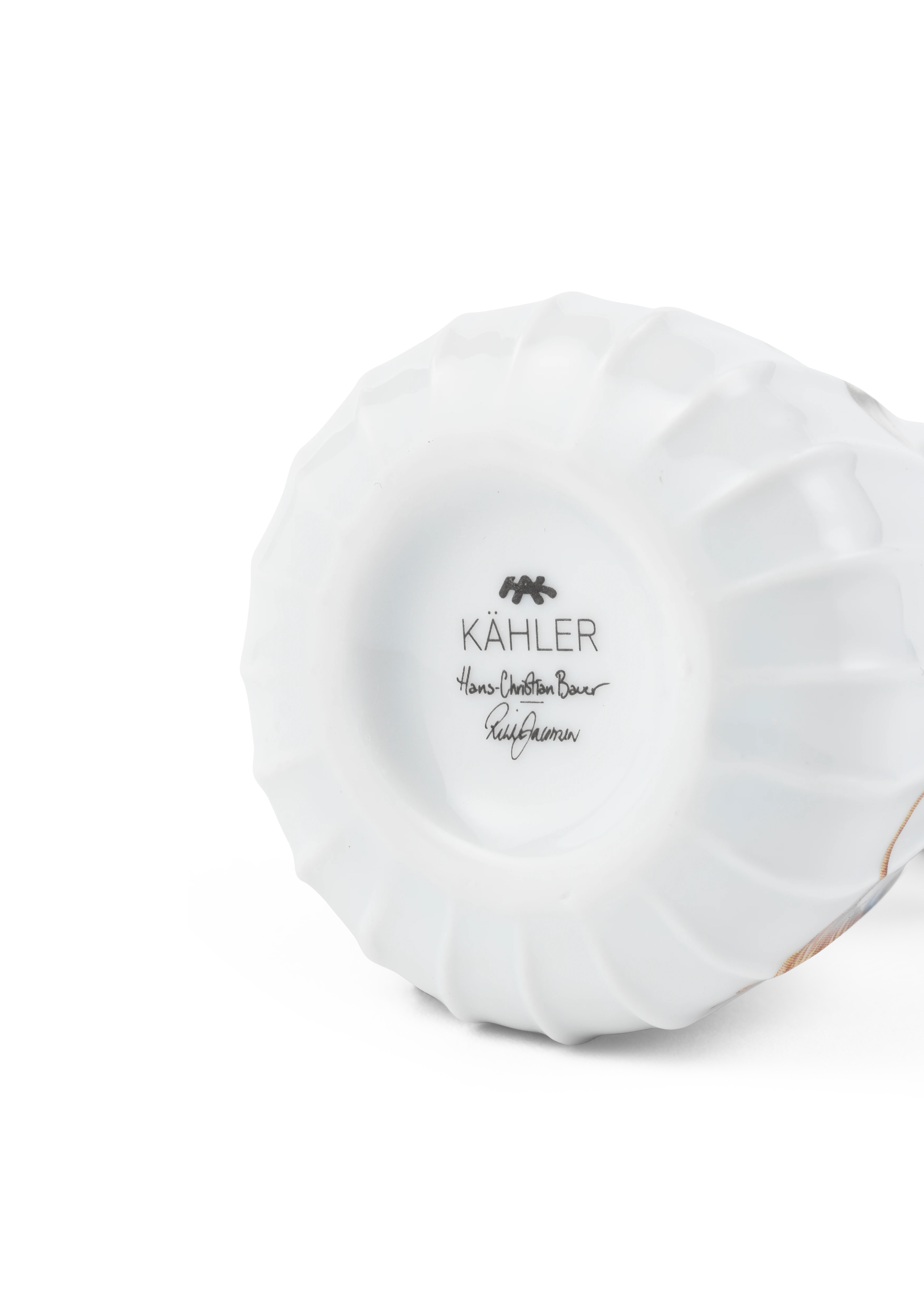 Schneefrau H 11 von Kähler in der Farbe Weiss mit Dekoration, hergestellt aus Keramik