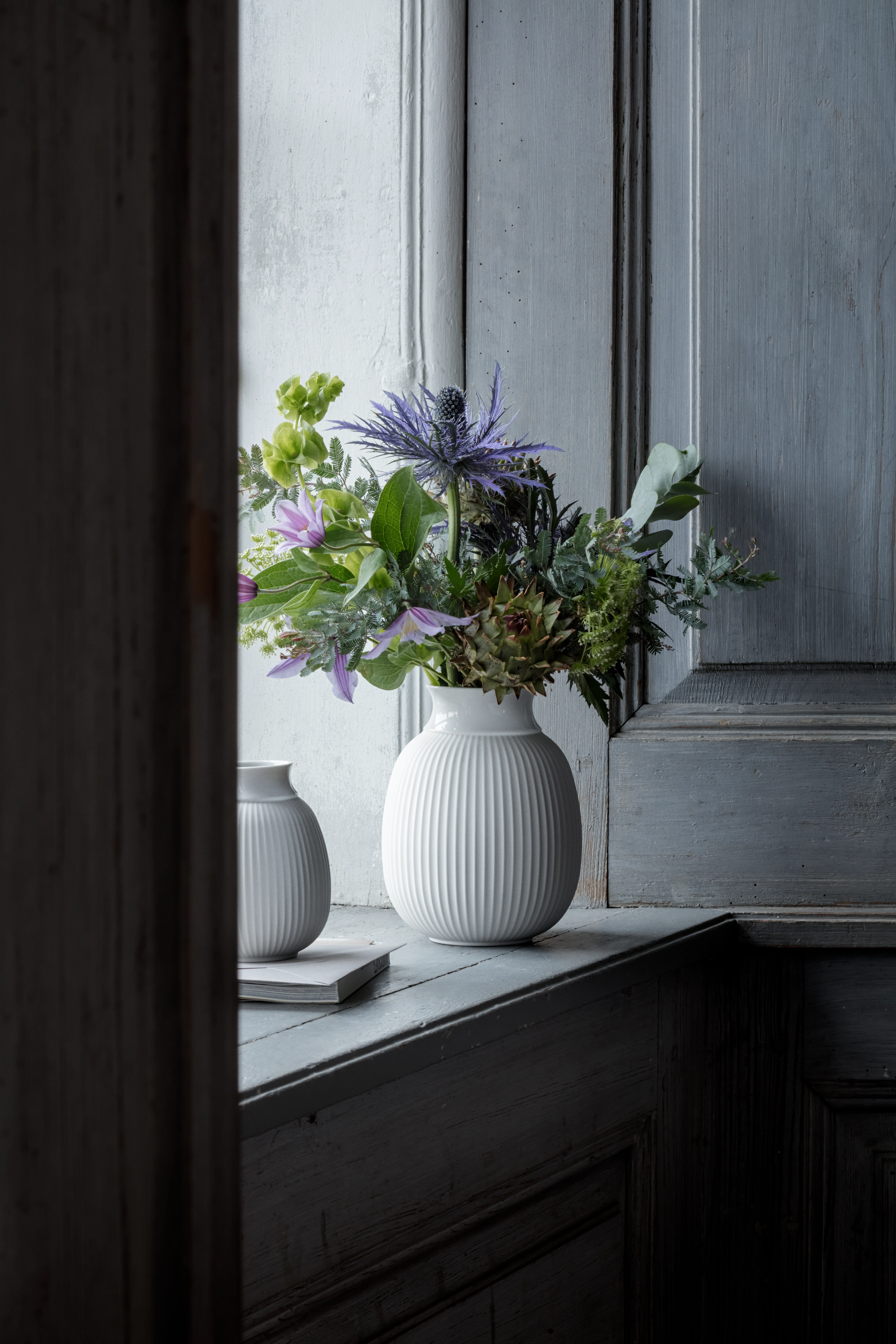 Vase H17.5 cm fra Lyngby Porcelæn i farven Hvid, lavet af Keramik