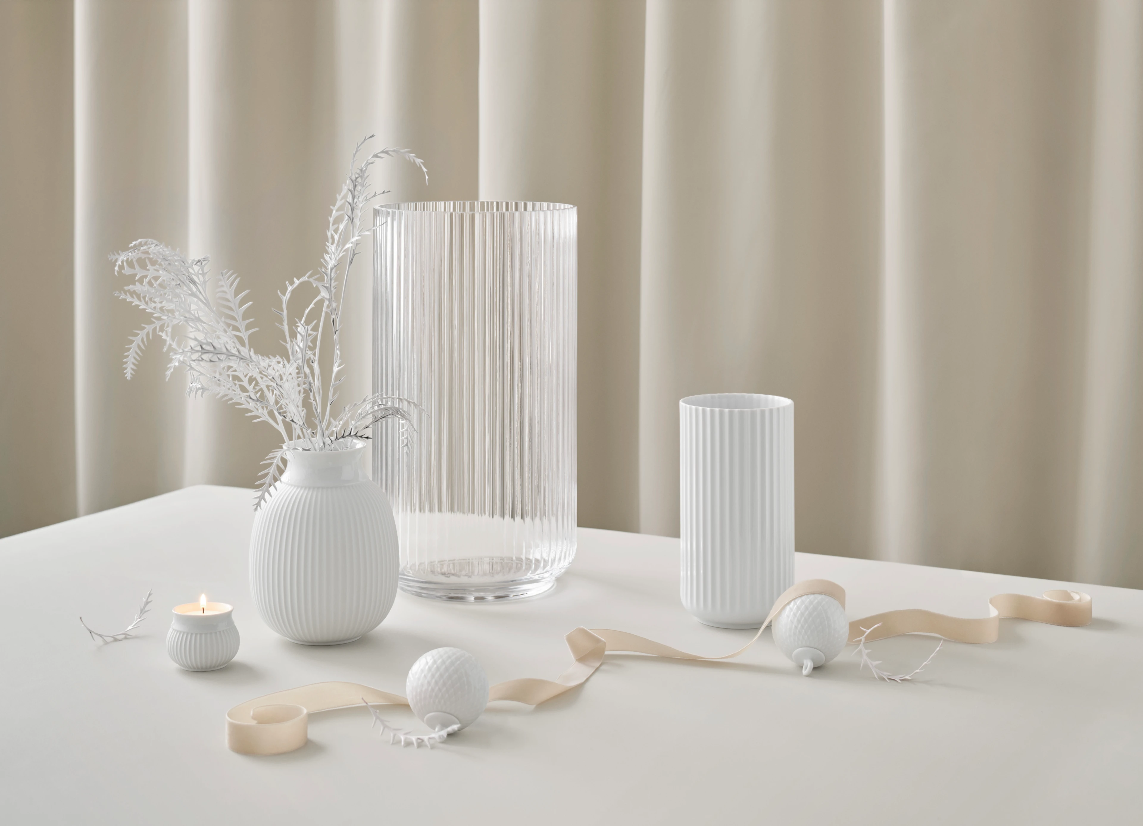 Teelichthalter Ø6.5 cm von Lyngby Porcelæn in der Farbe Weiss, hergestellt aus Keramik