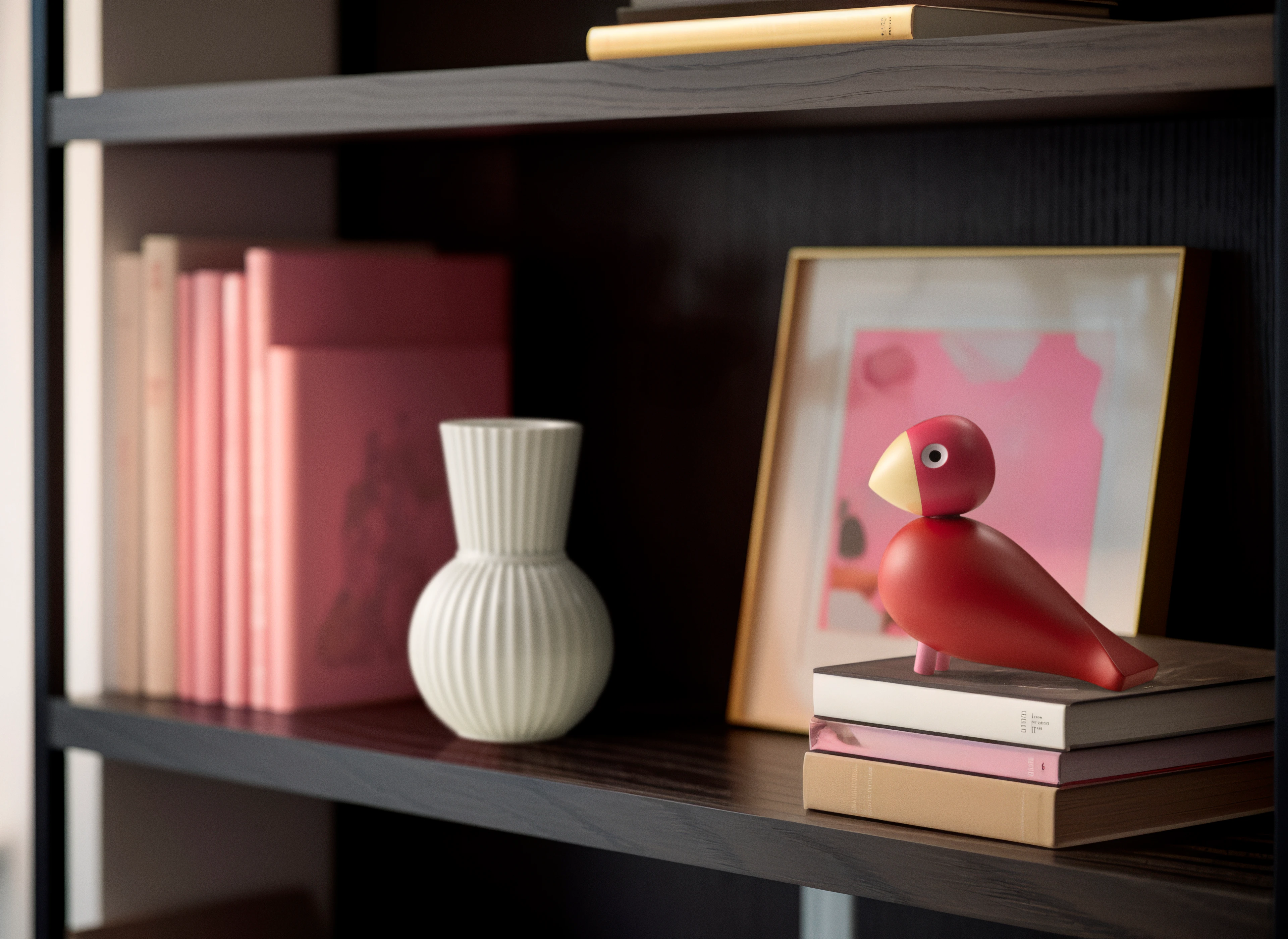 Flora Year Bird 2024 H12.5 cm fra Kay Bojesen i farven Pink, lavet af Træ