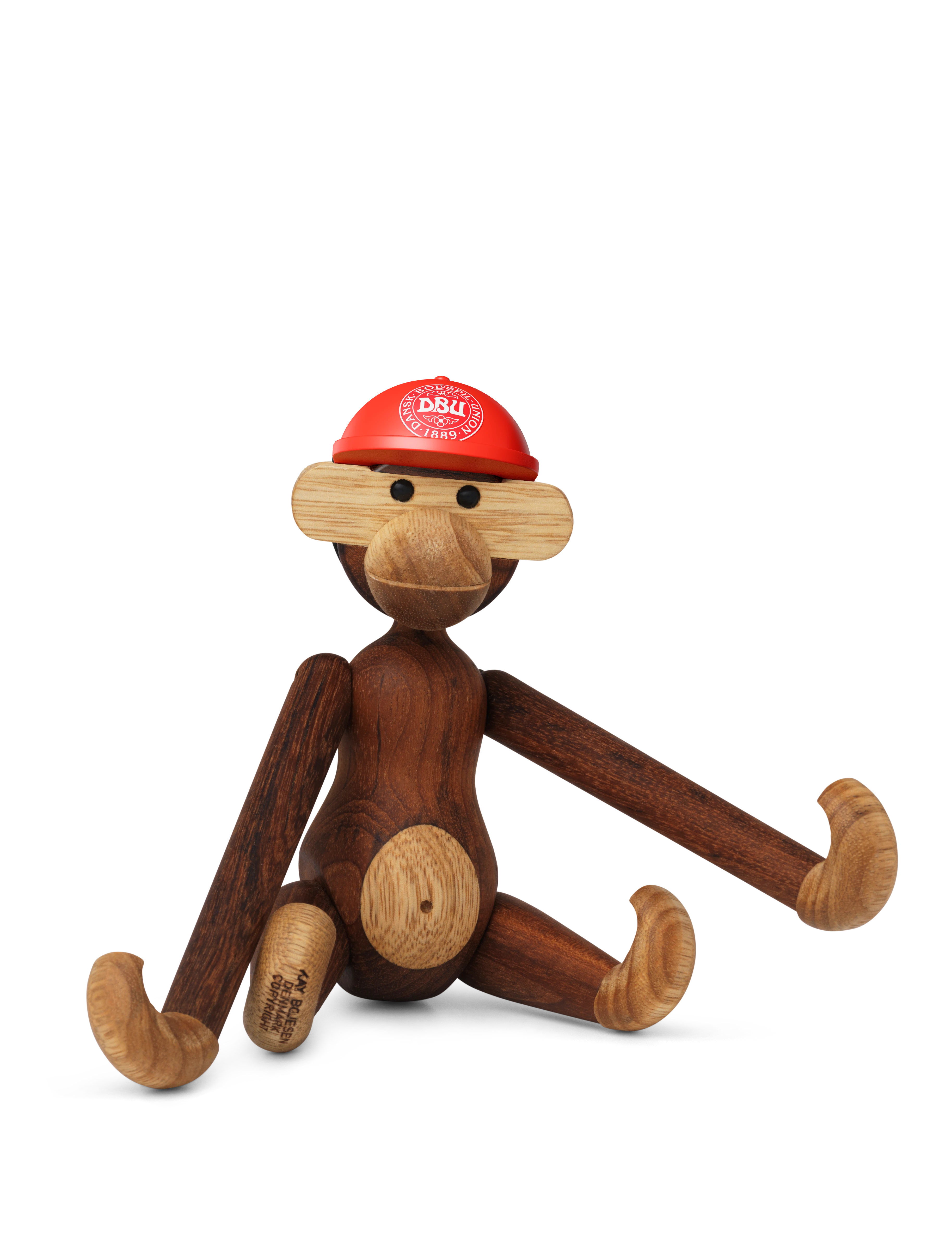 Mössa x DBU mini från Kay Bojesen i färgen Röd, tillverkad av Trä