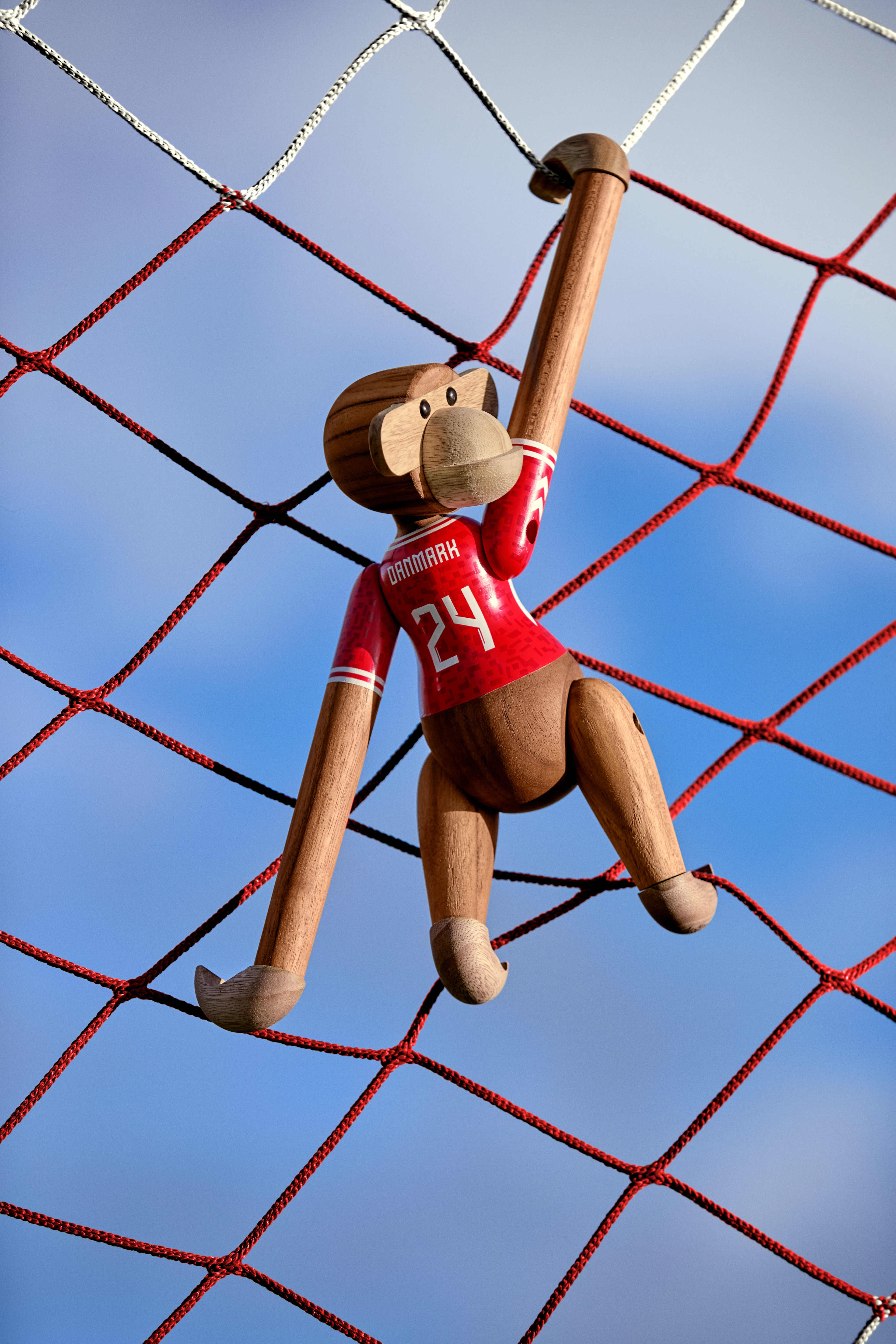 x DBU Man Monkey 2024 small from Kay Bojesen in Teak/Limba color, made of Wood