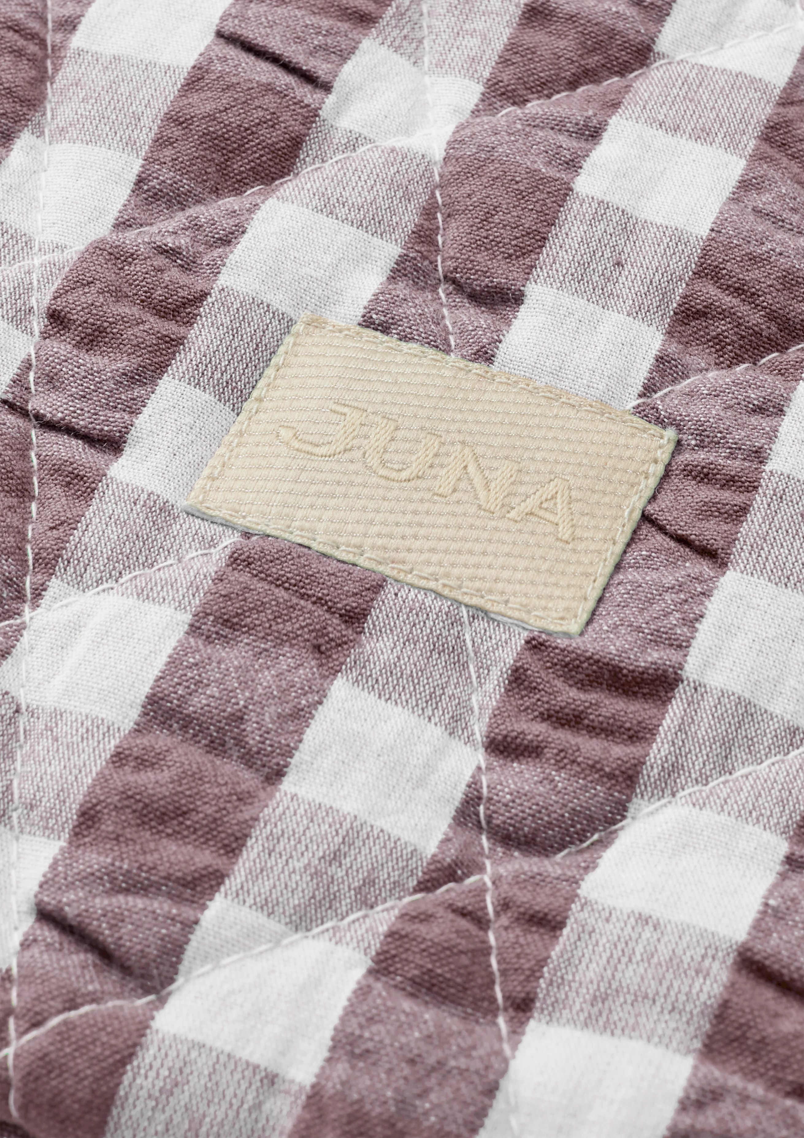 Pondus Computer sleeve 38x28 cm från JUNA i färgen Choklad/Vit, tillverkad av Bomull