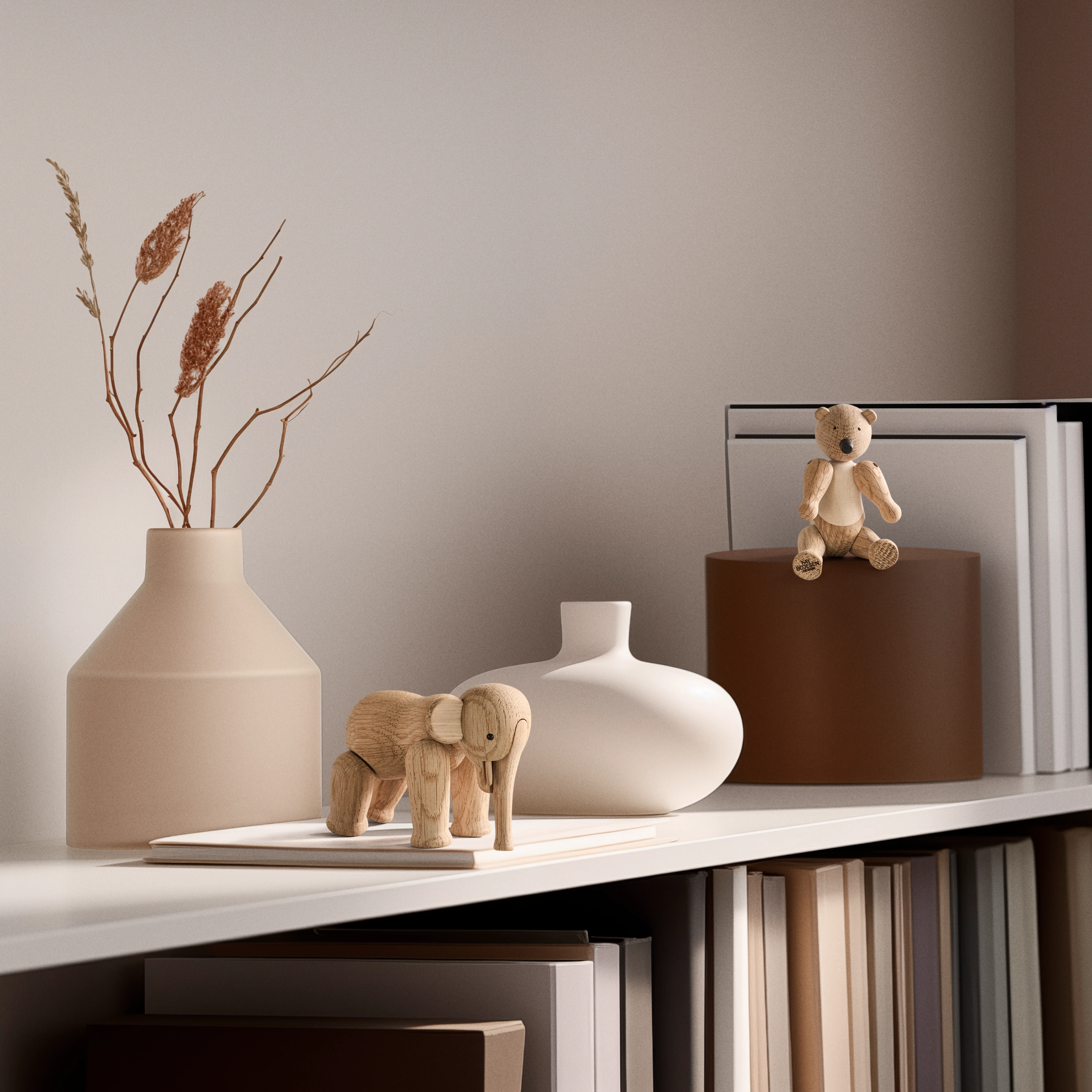 Bear liliput from Kay Bojesen in Oak/Maple color, made of Wood