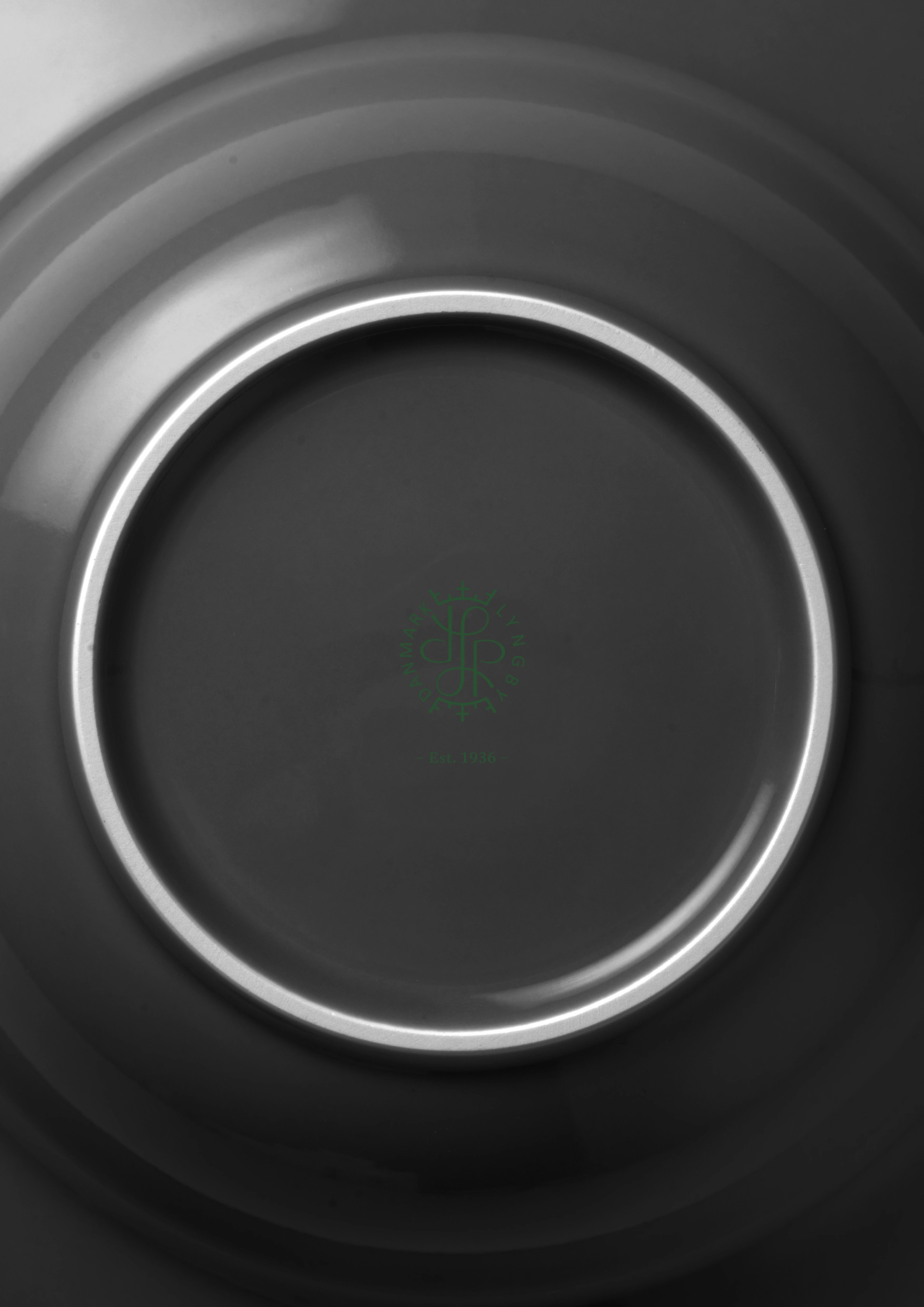 Dyp tallerken Ø24.5 cm fra Lyngby Porcelæn i fargen Slate, laget av Keramikk