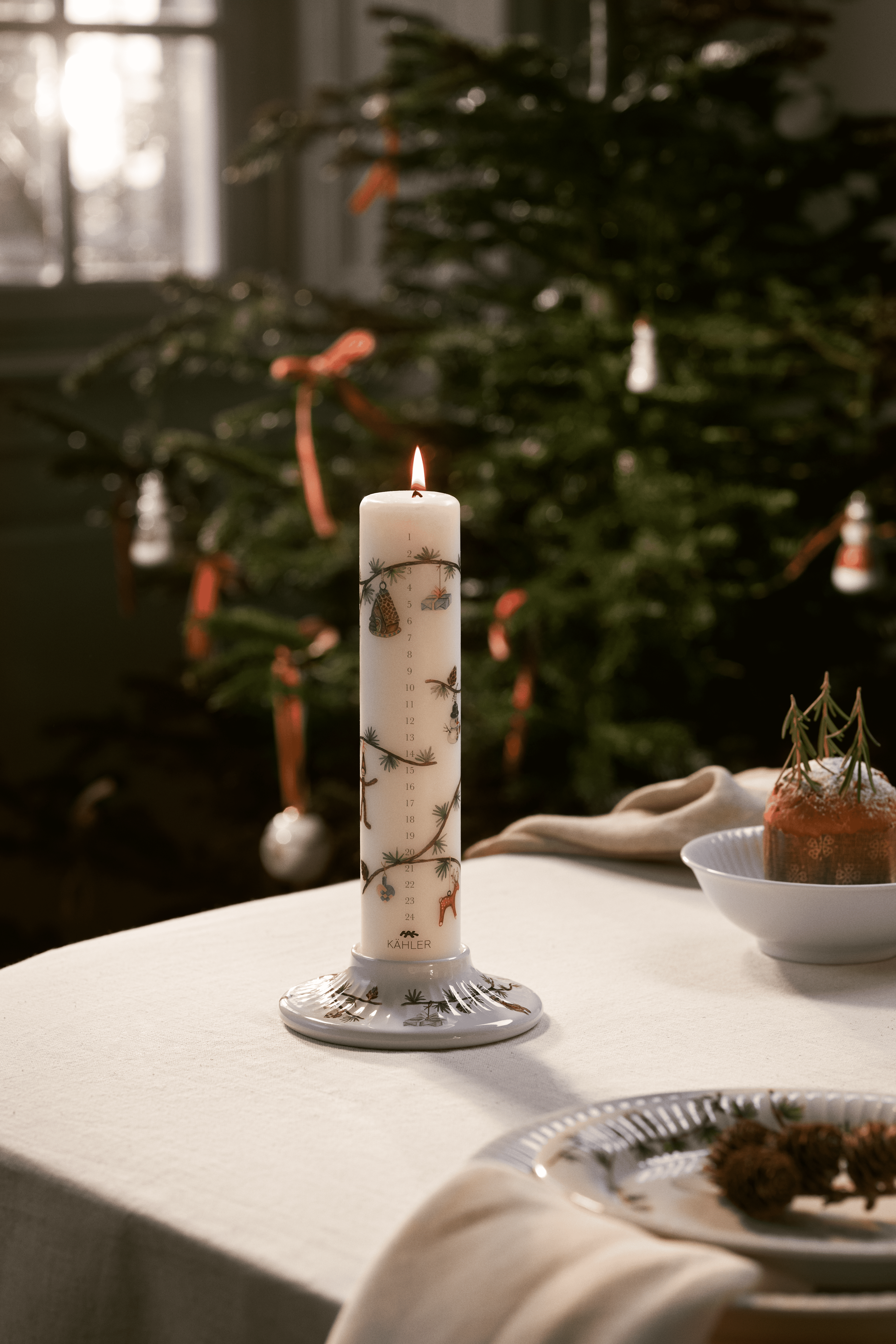 Kähler Advent Candle 2024 Ø5 cm in White w. deco