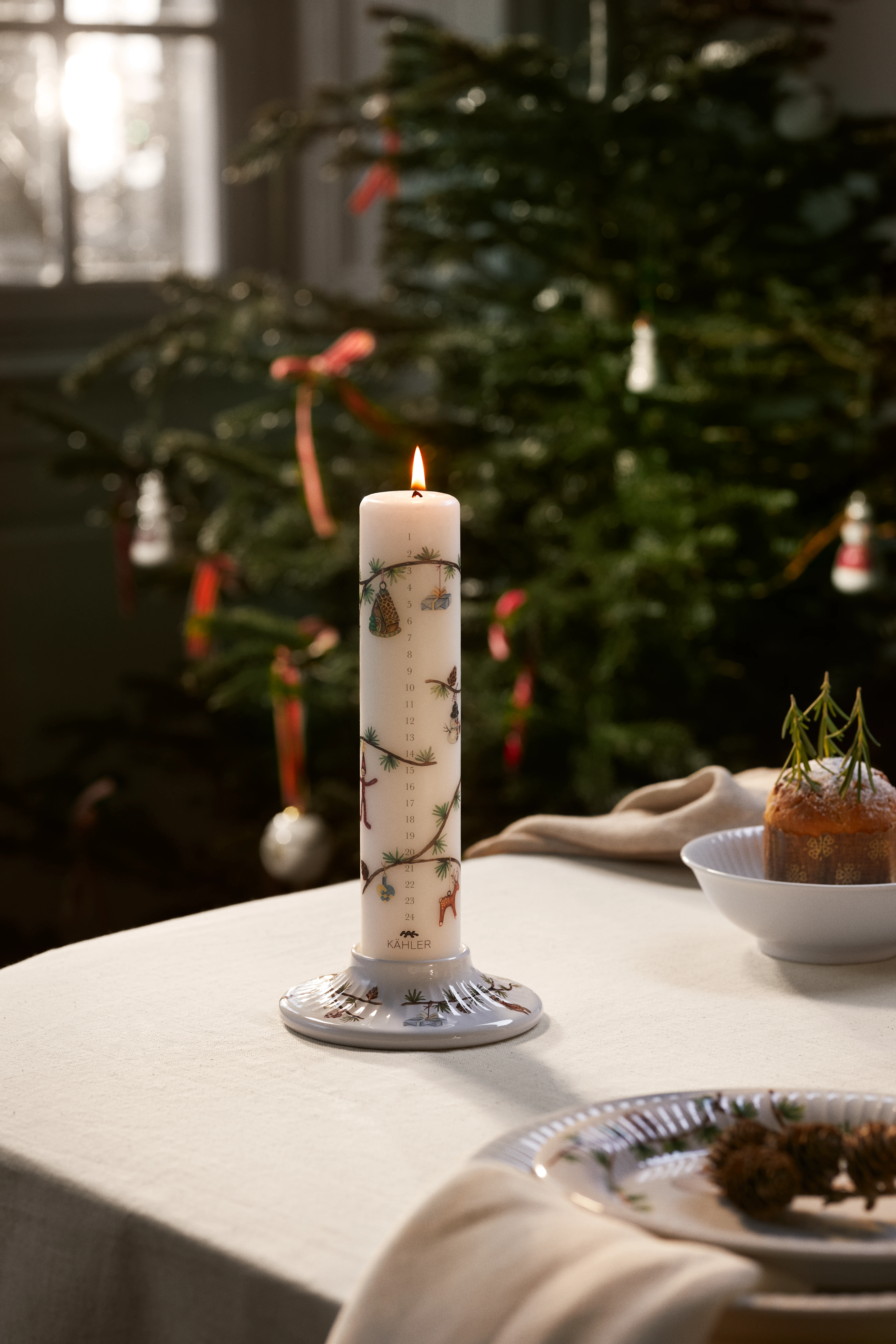 Kähler Advent Candle 2024 Ø5 cm in White w. deco