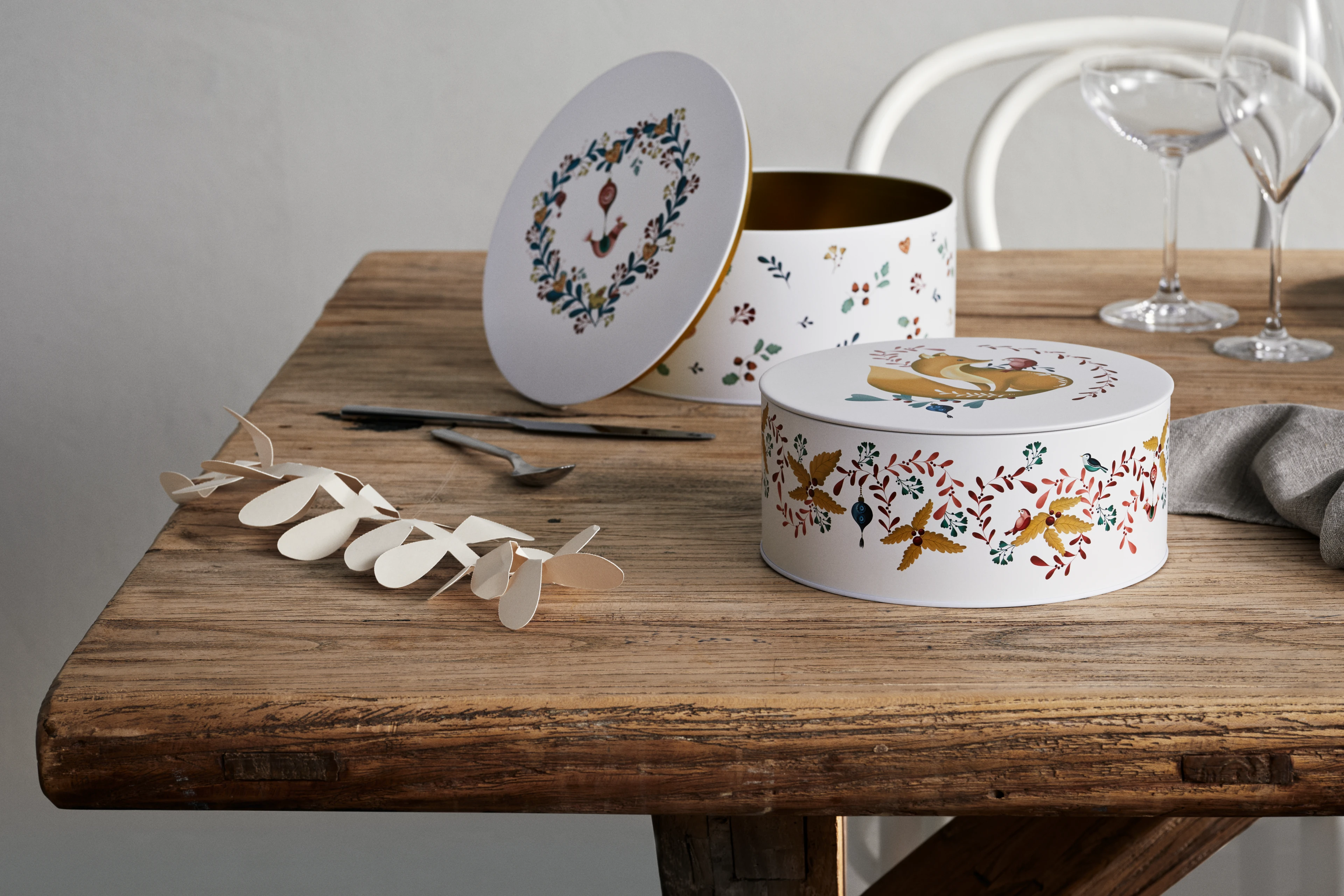 Storage Tin Ø20/Ø22 2 pcs. from Rosendahl in White w. deco color, made of Metal