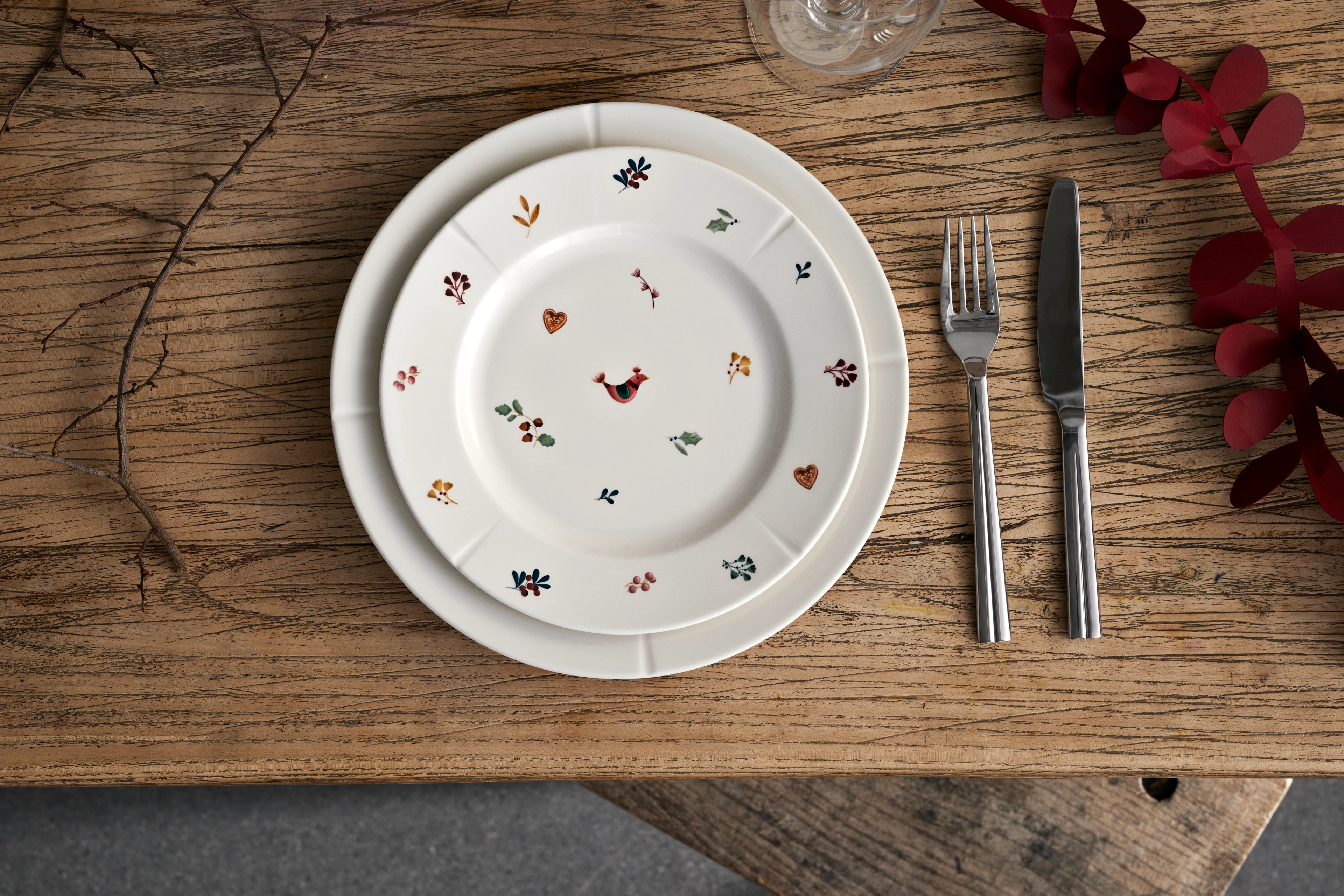 Teller Ø23 cm von Rosendahl in der Farbe Weiss mit Dekoration, hergestellt aus Keramik