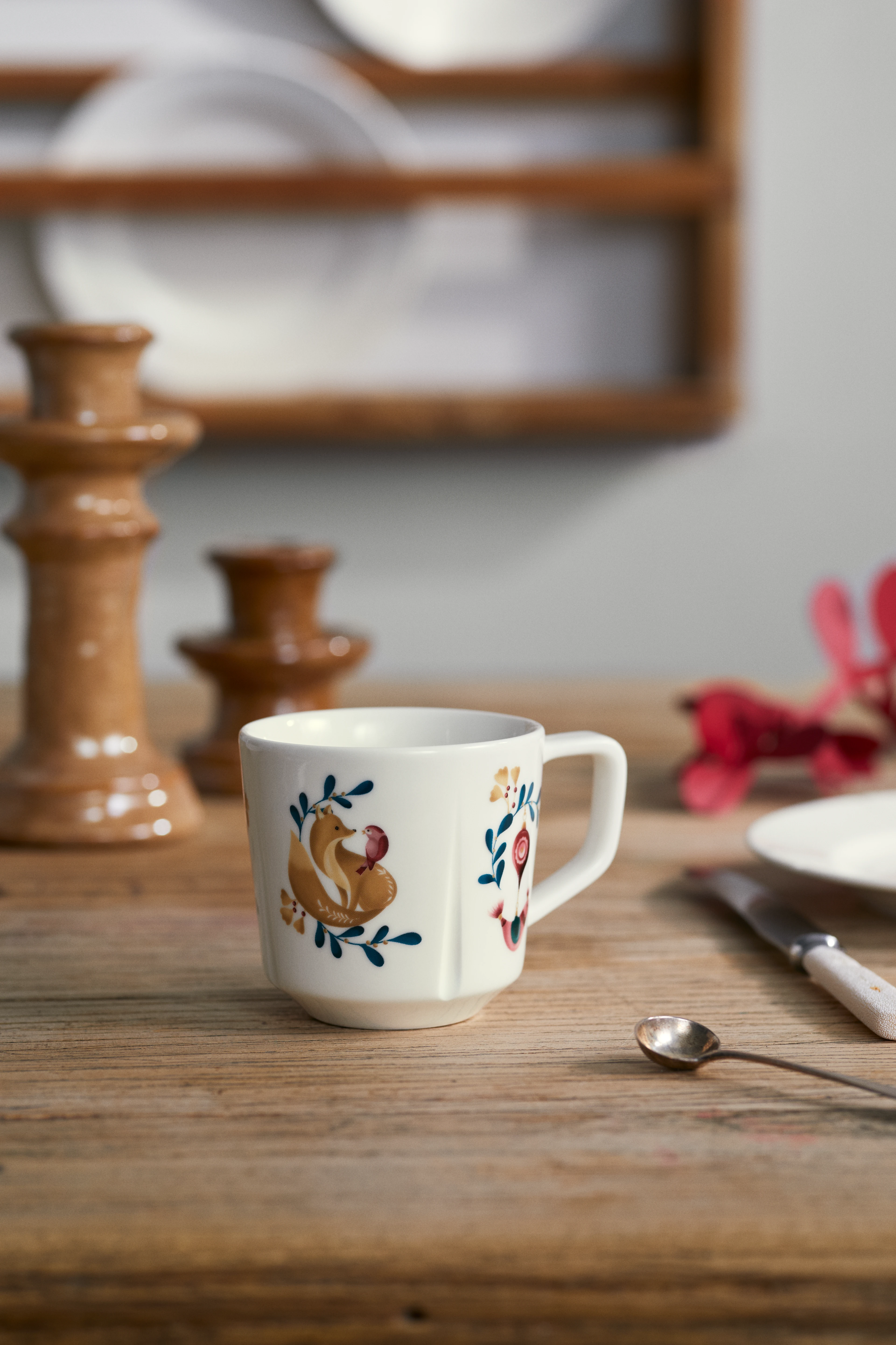 Becher 30 cl von Rosendahl in der Farbe Weiss mit Dekoration, hergestellt aus Keramik