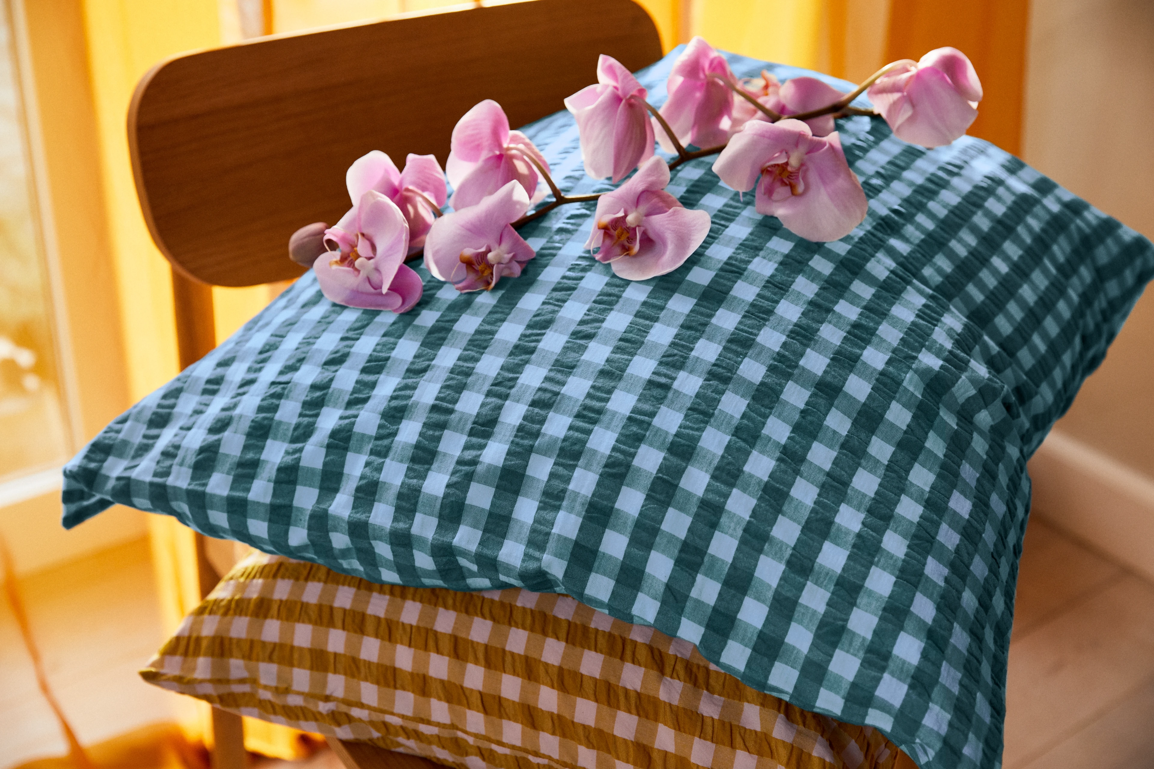 Bed linen 220x220 cm from JUNA in Green/Light Blue color, made of Cotton