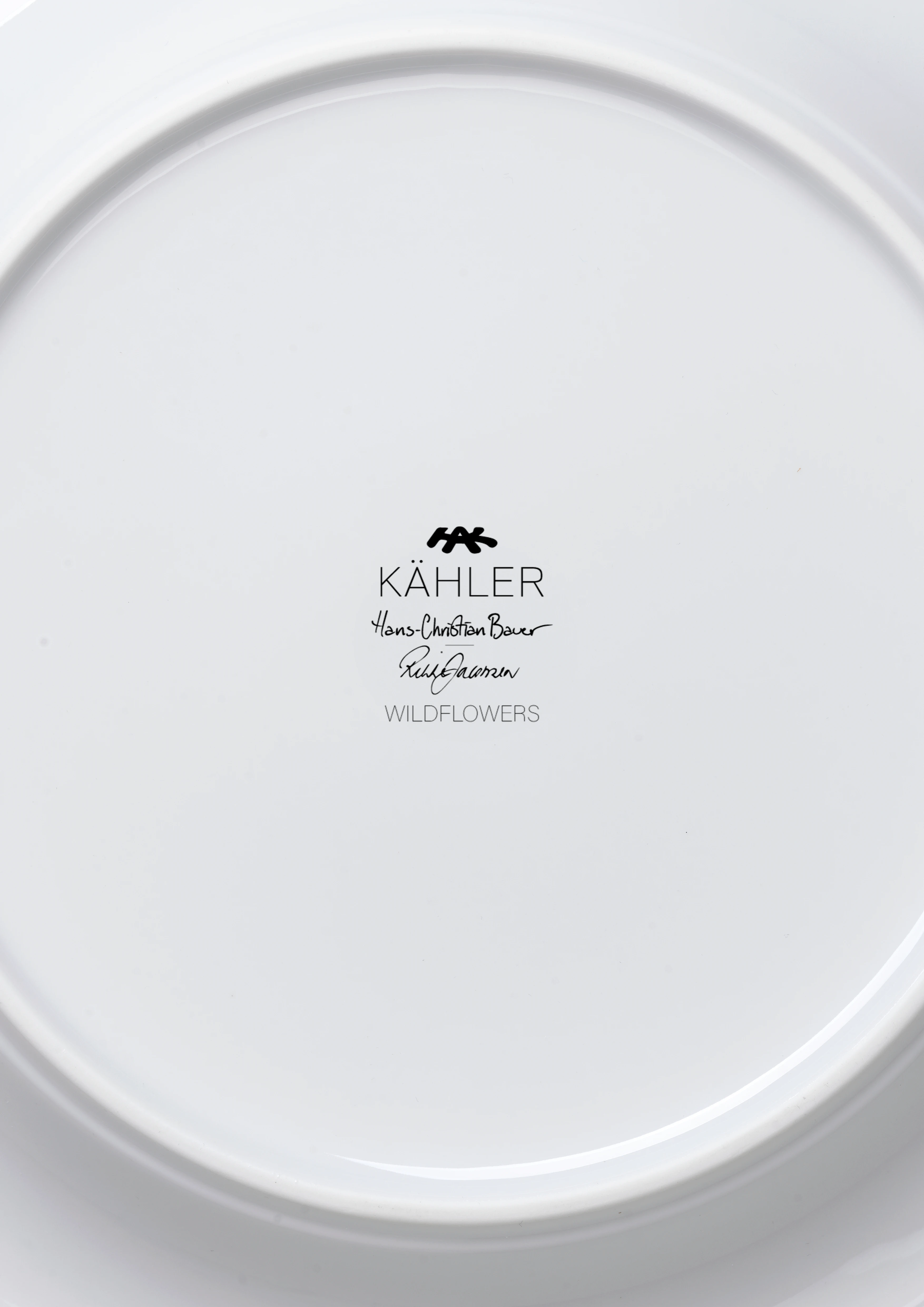 Plate Ø22 cm from Kähler  in Wild flowers color, made of Ceramics