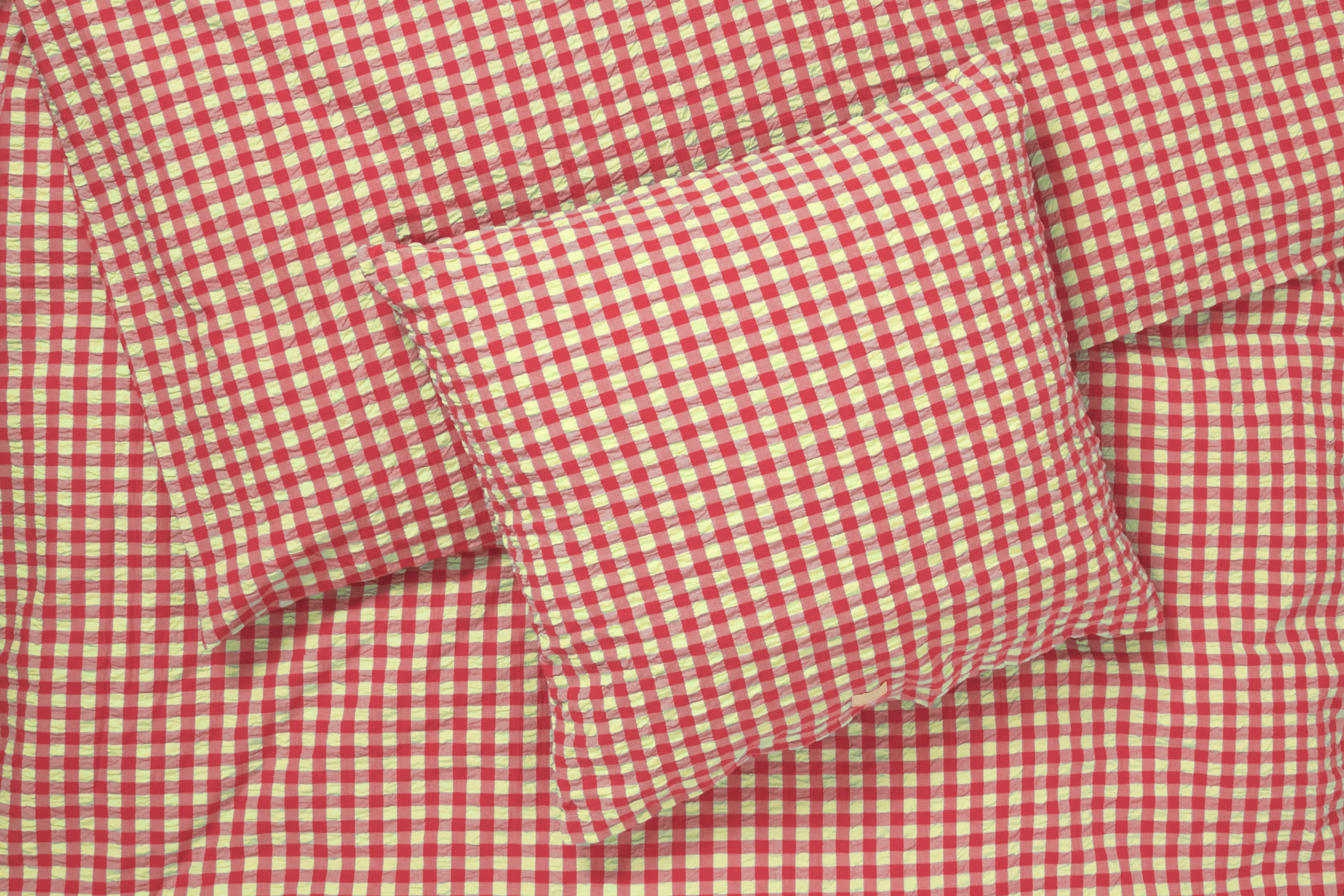 Bed linen 140x220 cm from JUNA in Red/Yellow color, made of Cotton