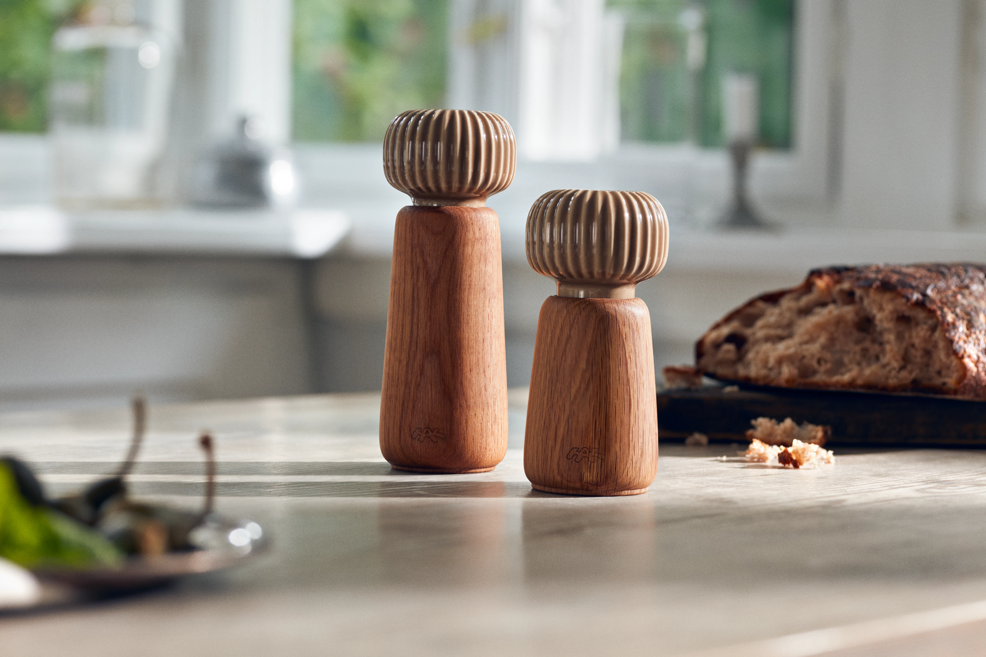 Grinder H18 cm from Kähler in Brown color, made of Ceramics